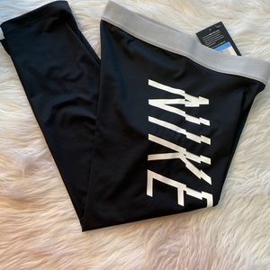 Nike Pro Crop Leggings